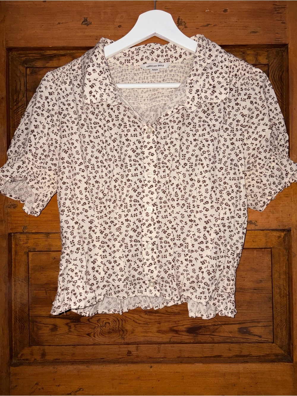 American Eagle Outfitters Cream Button-Front Floral Crop Top